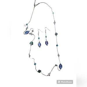 Avon Necklace & Earring Set circa 2008